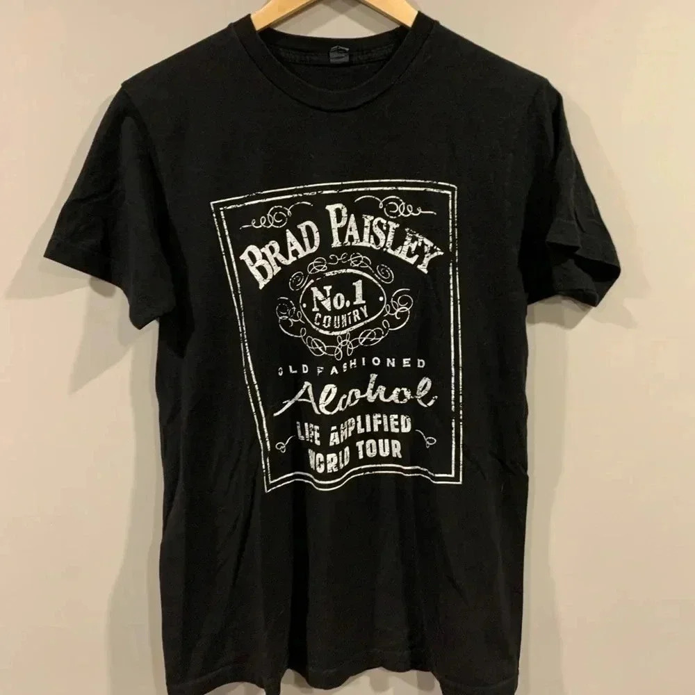 Brad Paisley Life Amplified Tour Concert  T-Shirt